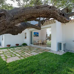 https://residenza-lalzoni.in-sardinia.net