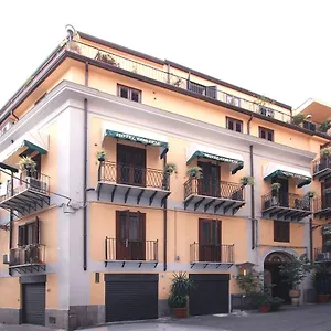 https://hotel-cortese-palermo.sicilyhotelsitaly.net